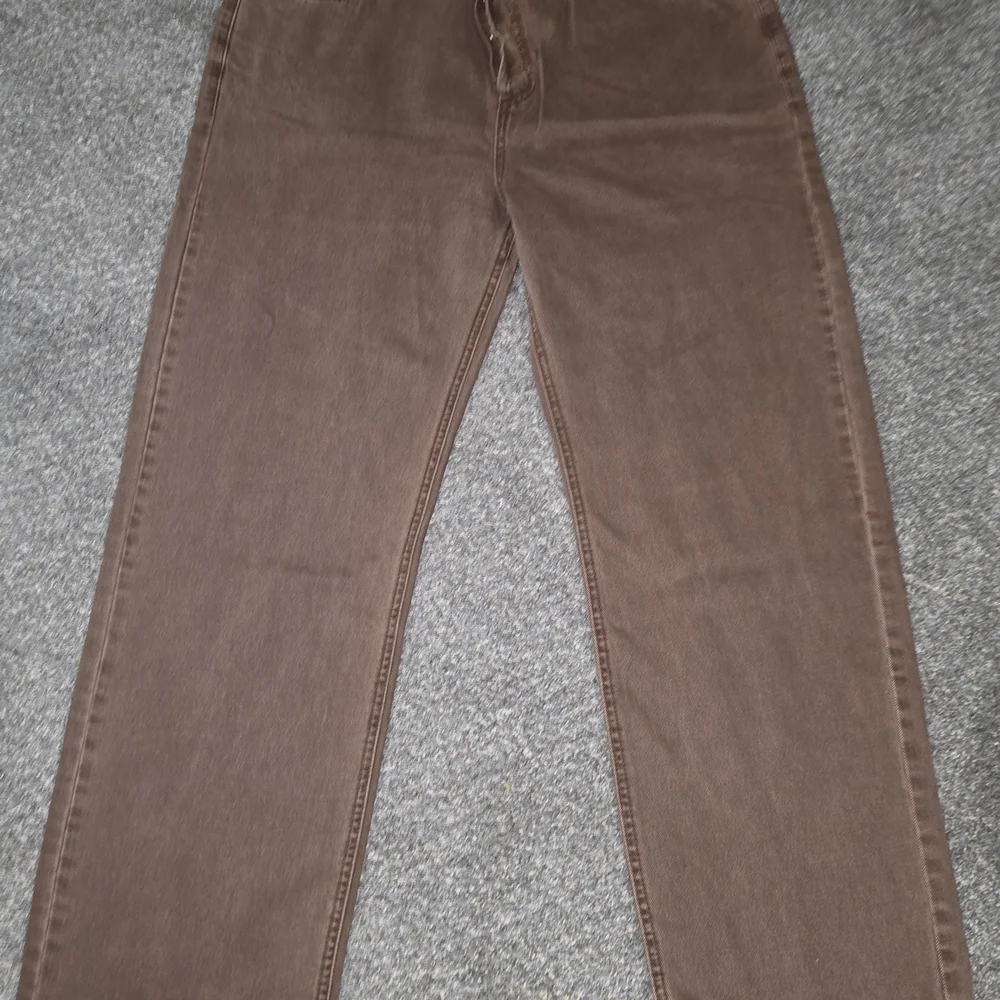 Fashion Nova Chocolate Straight Leg Jeans - Picture 2 of 5